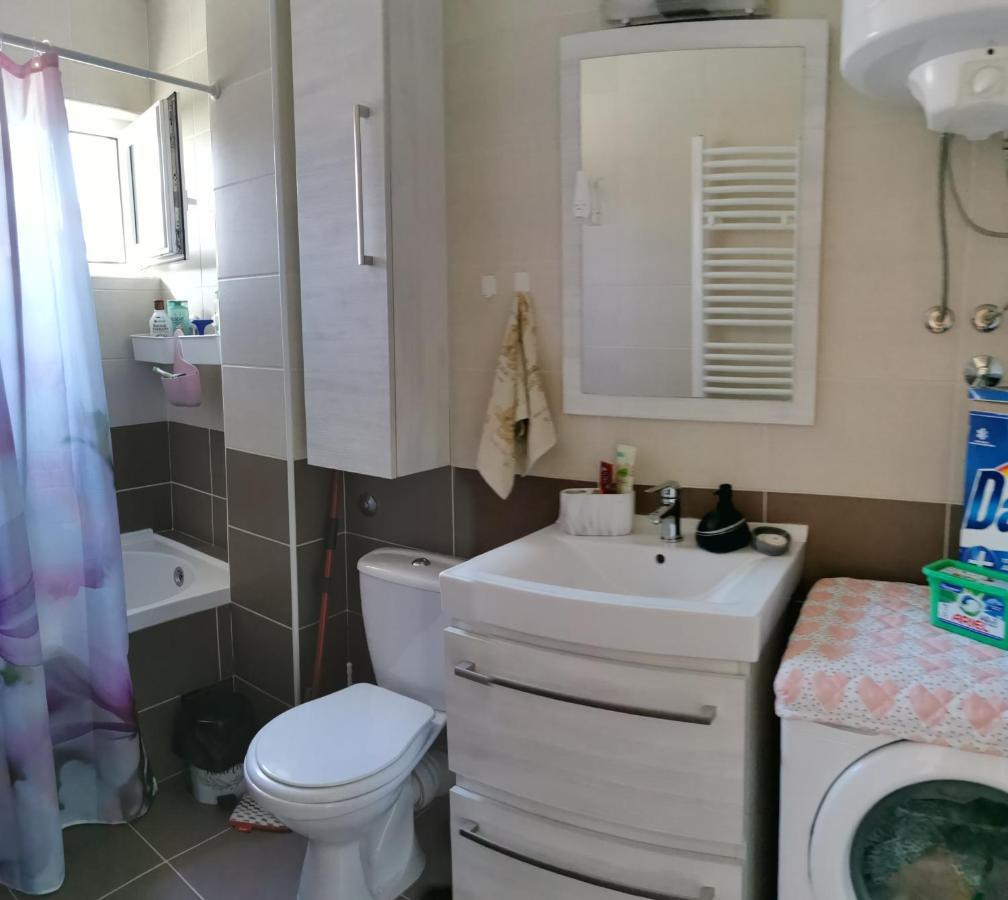 Lux Apartman Lena Belgrad Exteriör bild