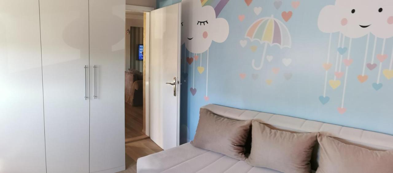 Lux Apartman Lena Belgrad Exteriör bild